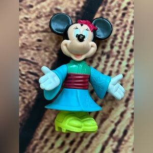 Disney‎ World Epcot Center Minnie Mouse Kimono Action Figure Walt PVC